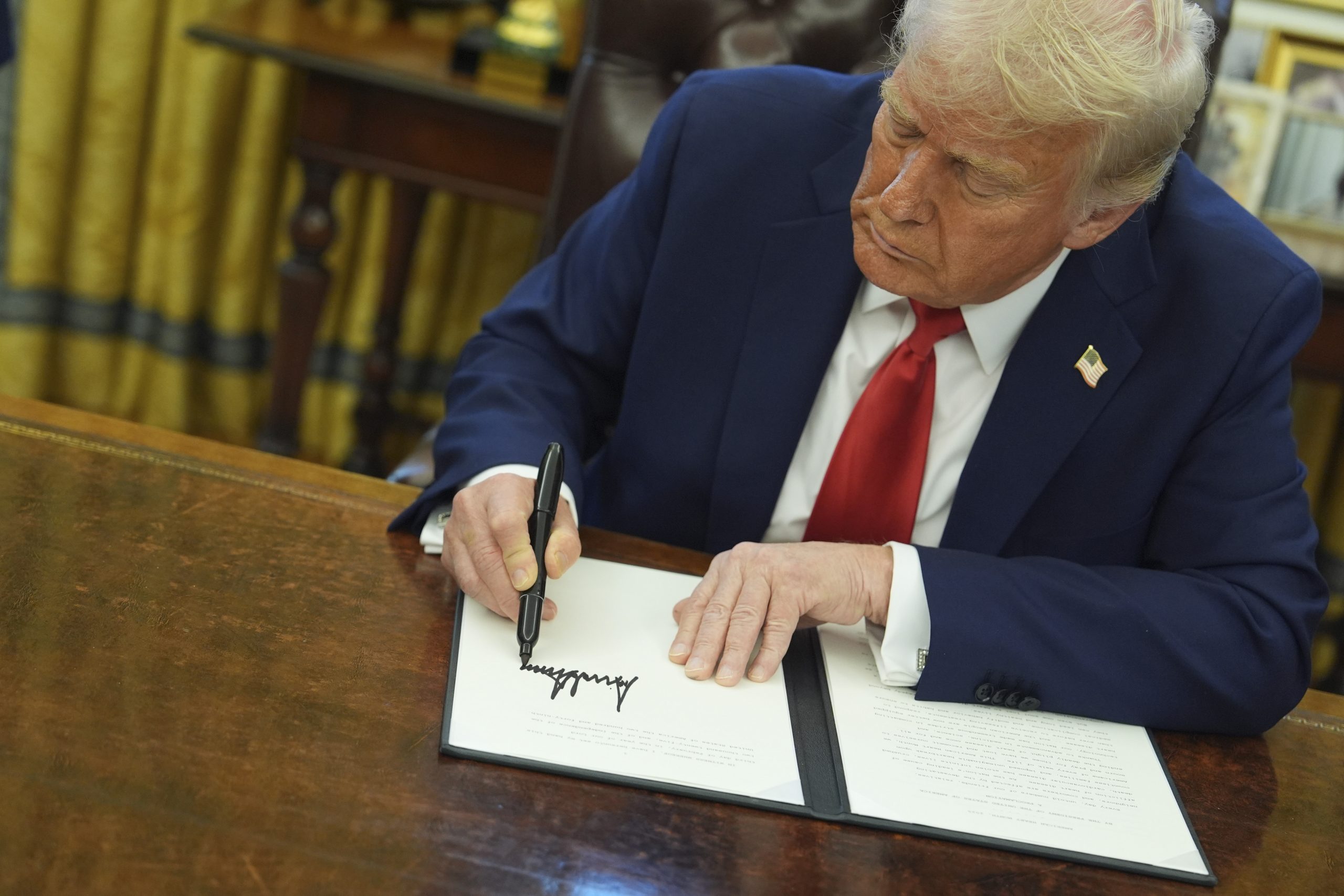 Harvard to Comply With Trump Administration Demand to Turn Over Employment Forms
